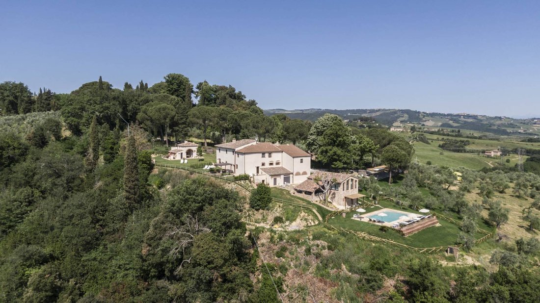 Country House in San Gimignano, Tuscany, Italy 2 - 16664597