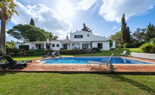 Villa in Mexilhoeira Grande, Algarve, Portugal 1