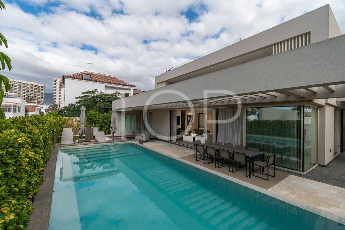 Villa in Playa de las Americas, Canary Islands, Spain 5 - 16666062