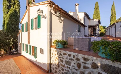 Villa in Montepulciano, Tuscany, Italy 1