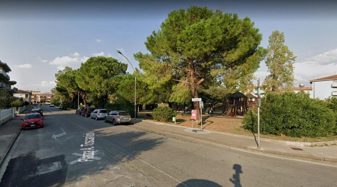 Villa in Historic Center, Empoli, Tuscany 1 - 16663389