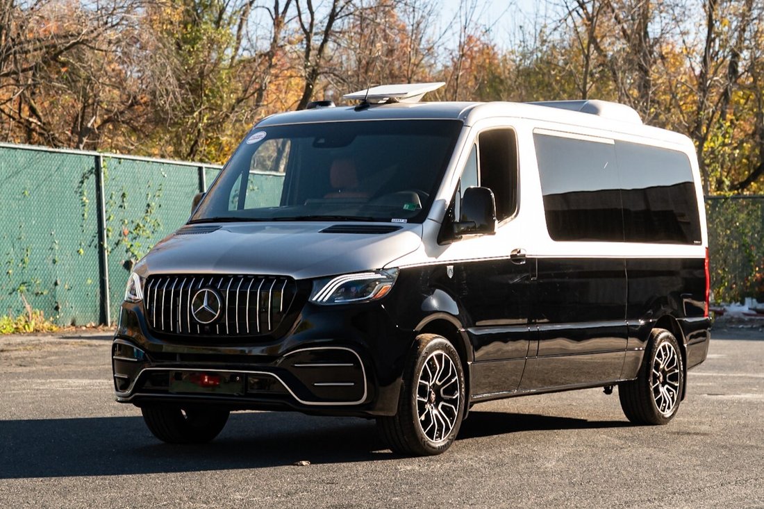 Limousine in Mount Laurel Township, New Jersey, United States 3 - 16662789