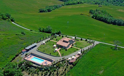 Maisons de campagne à Volterra, Toscane, Italie 1