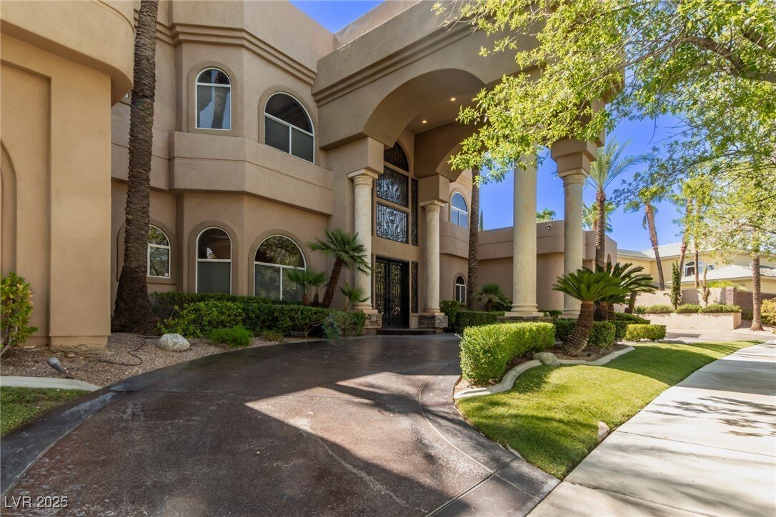 House in Las Vegas, Nevada, United States 1 - 16663802