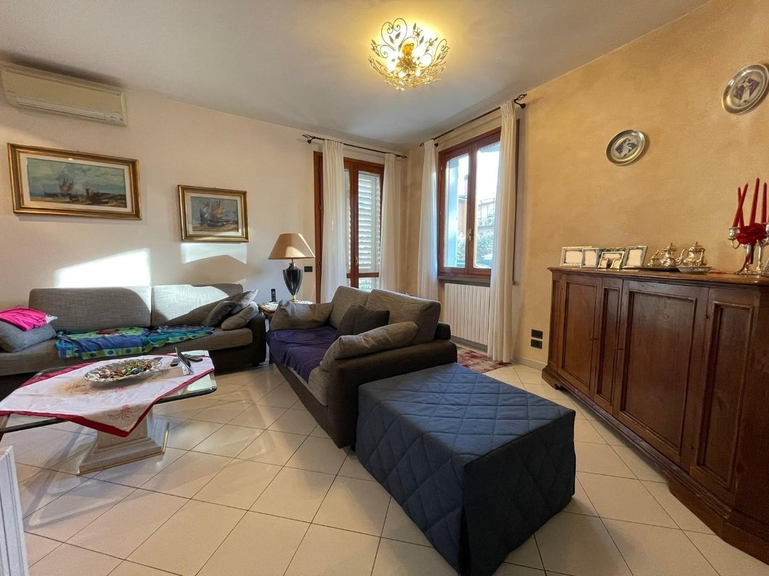 Villa in Center, Vinci, Tuscany 2 - 16663521