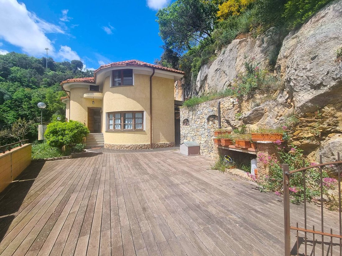 Villa in Balestrino, Liguria, Italy 1 - 16664610