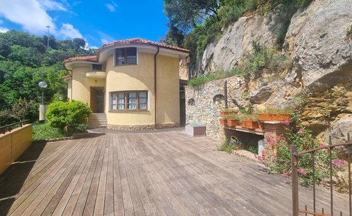 Villa a Balestrino, Liguria, Italia 1