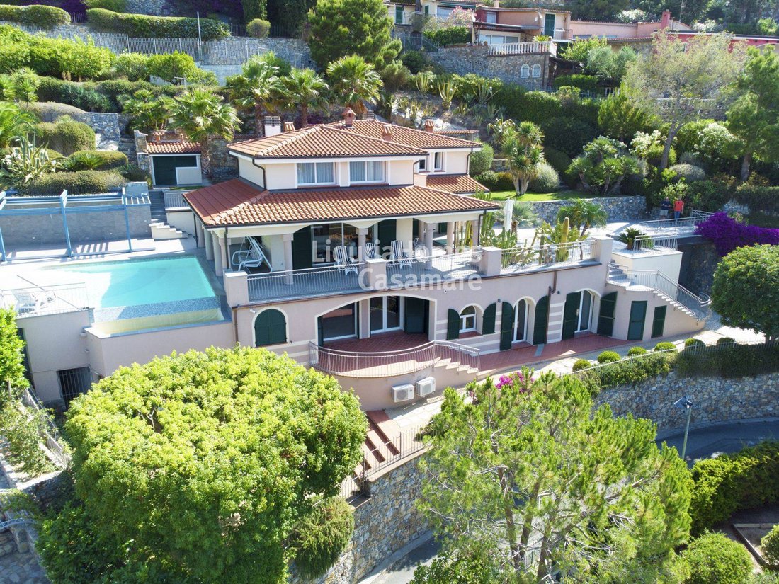 Villa in Pinamare, Andora, Liguria 1 - 16663099