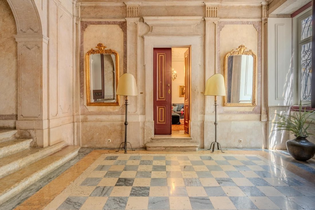 Misericordia, Lisbon, Portugal 1 - 16662558