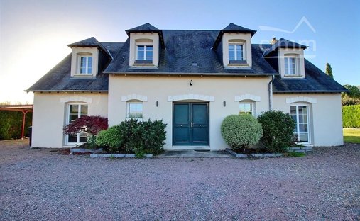 House in Saint-Roch, Centre-Val de Loire, France 1