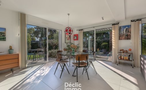 Castle for Sale in Bouliac, Nouvelle-Aquitaine, France