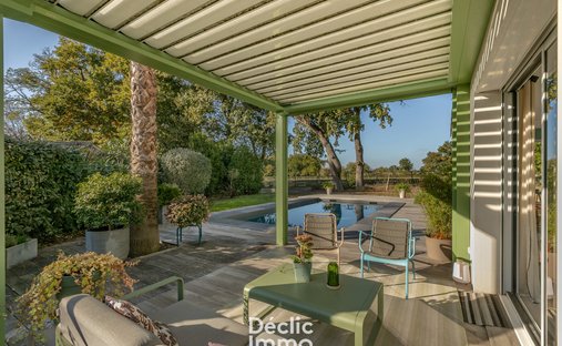 Castle for Sale in Bouliac, Nouvelle-Aquitaine, France