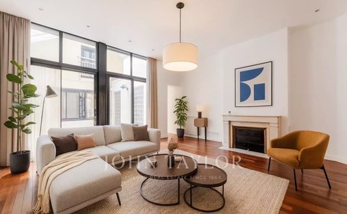 Appartement à Hôtel de Ville-Quinconce-Saint Seurin-Fondaudège, Bordeaux, France 1