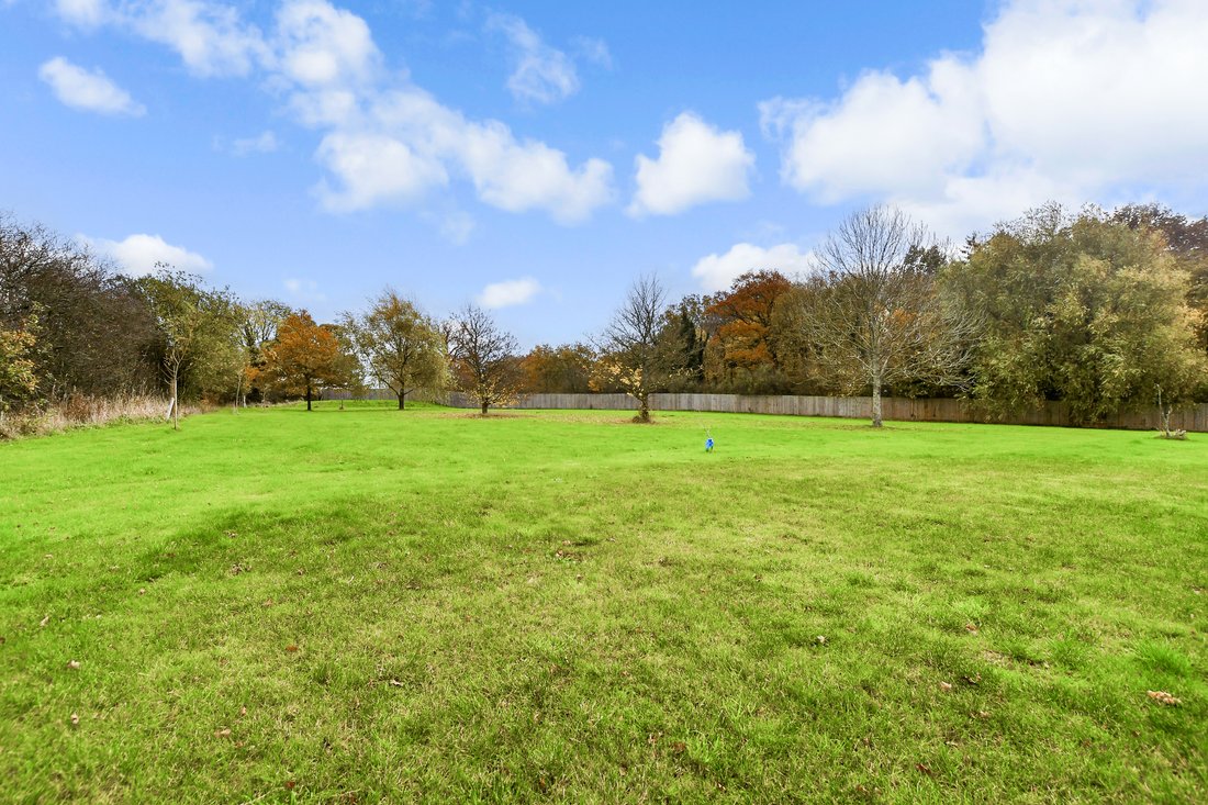 House in Ashford, England, United Kingdom 2 - 16663430