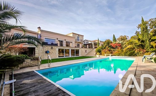 Castle for Sale in Marmande, Nouvelle-Aquitaine, France