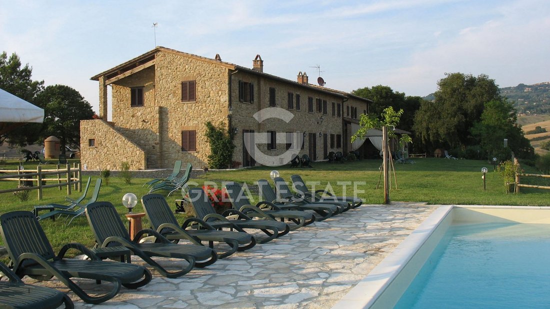 Estate in Volterra, Tuscany, Italy 3 - 16663370