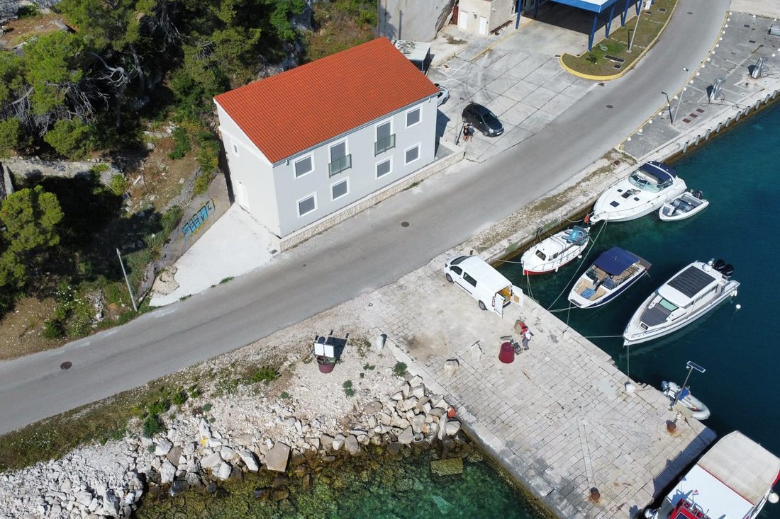 Villa in Sumartin, Split-Dalmatia County, Croatia 2 - 16664021