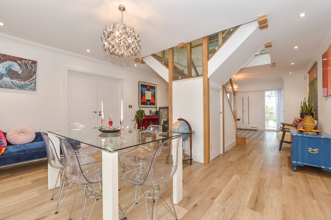 House in Ashford, England, United Kingdom 4 - 16663430