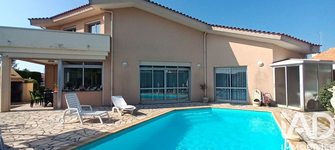 House in Les Sables-d'Olonne, Pays de la Loire, France 1 - 16662973