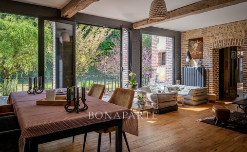 Castle for Sale in Pont-l'Évêque, Normandy, France