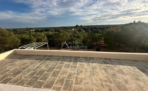 Villa in Ludovico Street - Corso Umberto I - Vittorio Emanuele Street, Ostuni, Apulia 1