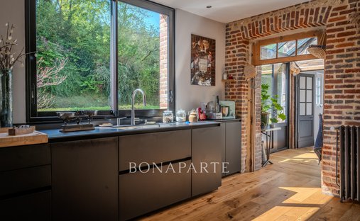 Castle for Sale in Pont-l'Évêque, Normandy, France