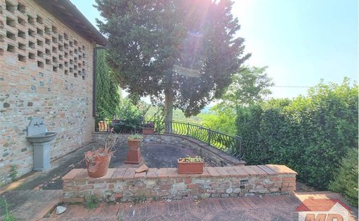 Castle for Sale in Montespertoli, Tuscany, Italy