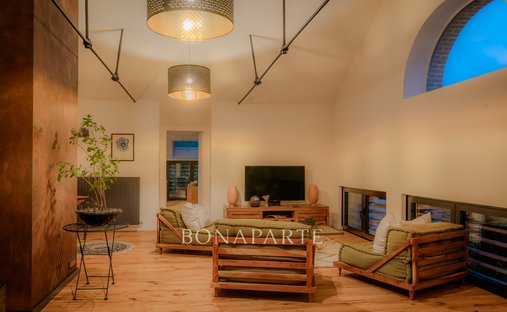 Castle for Sale in Pont-l'Évêque, Normandy, France