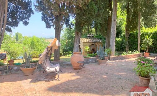 Castle for Sale in San Casciano In Val di Pesa, Tuscany, Italy