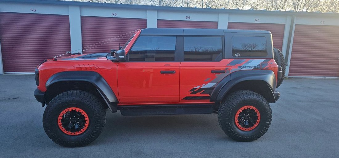 Suv in Manitowoc, WI, United States 4 - 16665093