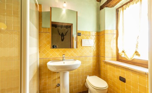 Castle for Sale in Castiglione d'Orcia, Tuscany, Italy