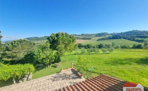 Castle for Sale in Montespertoli, Tuscany, Italy