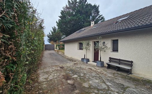 House in Douvaine, Auvergne-Rhône-Alpes, France 1