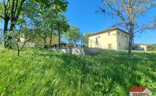 Castle for Sale in Montespertoli, Tuscany, Italy