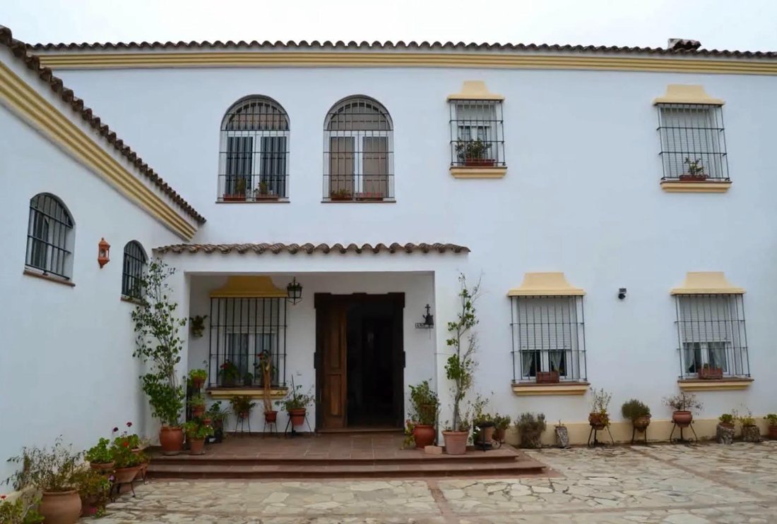 Finca in El Bosque, Andalusia, Spain 1 - 16661935