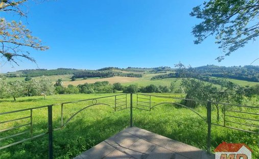 Castle for Sale in Montespertoli, Tuscany, Italy