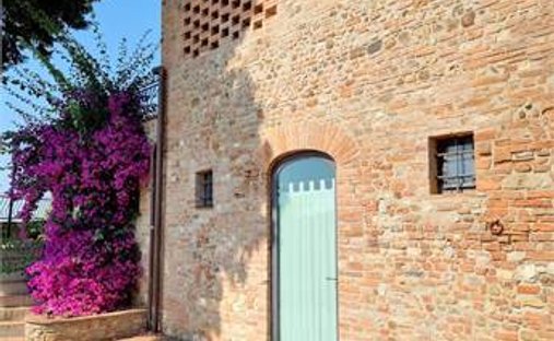 Castle for Sale in Montespertoli, Tuscany, Italy