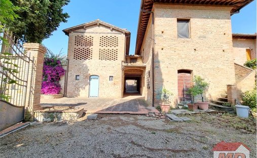 Castle for Sale in Montespertoli, Tuscany, Italy
