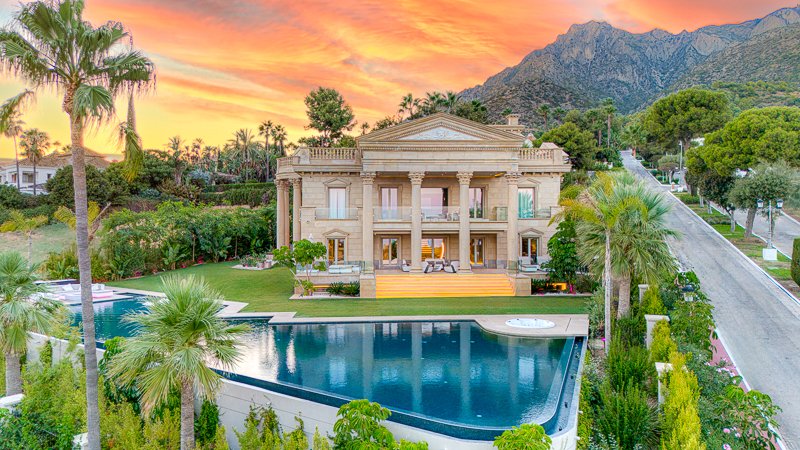 Villa in Sierra Blanca, Marbella, Spain 1 - 16662479