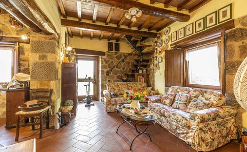 Castle for Sale in Castiglione d'Orcia, Tuscany, Italy