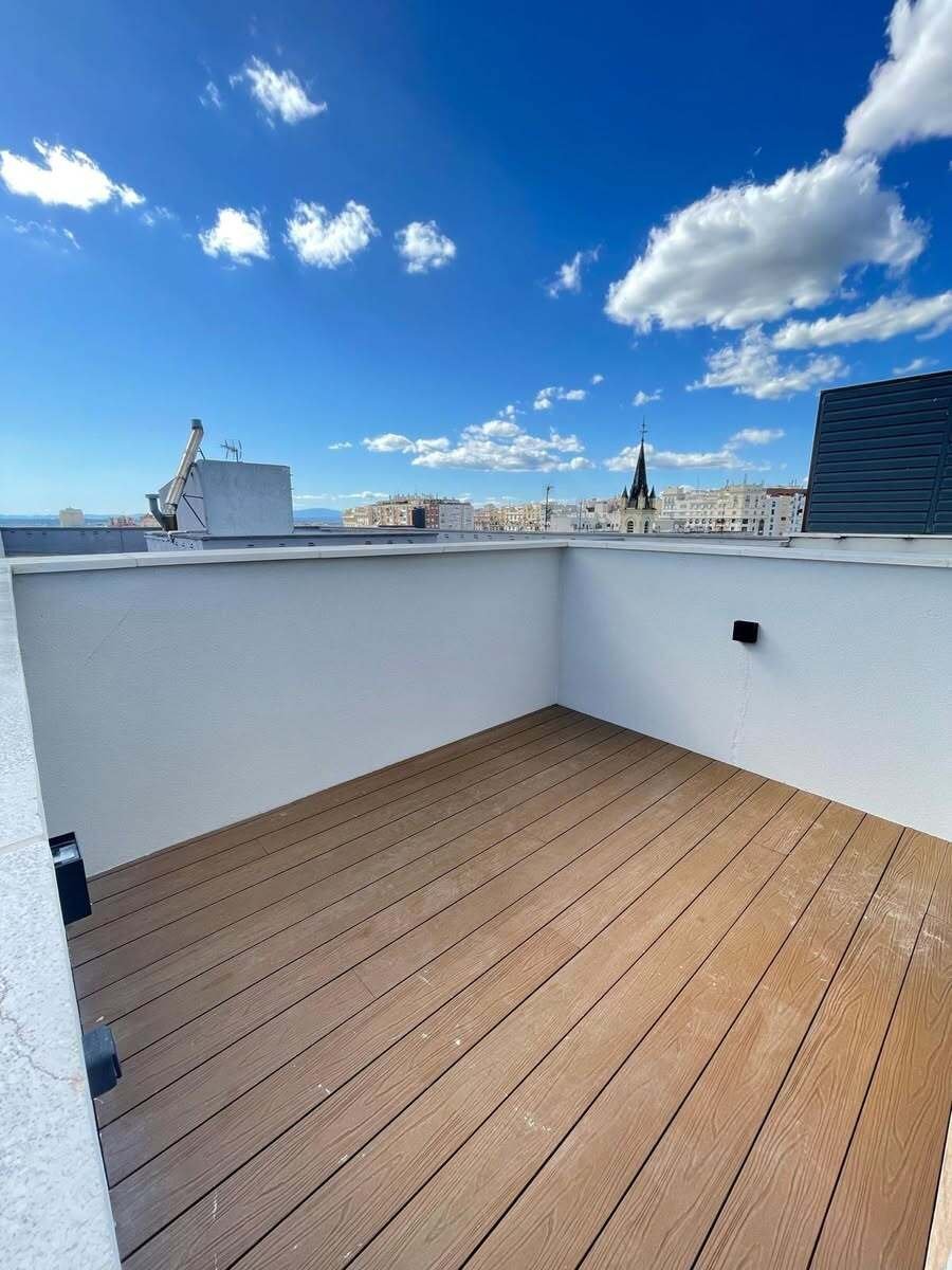 Chamberi, Madrid, Spain 1 - 16662022