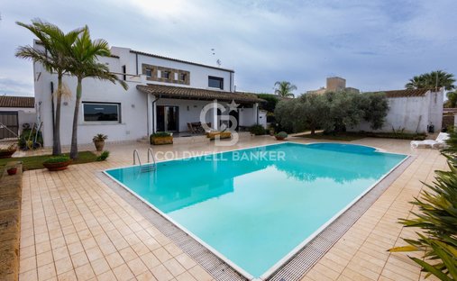 Villa in Petrosino, Sicily, Italy 1