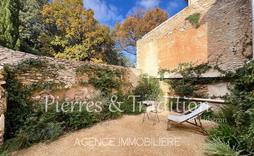 Beautiful Stone Property With Views And Pool