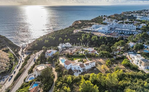 Villa in Lagoa e Carvoeiro, Algarve, Portugal 1