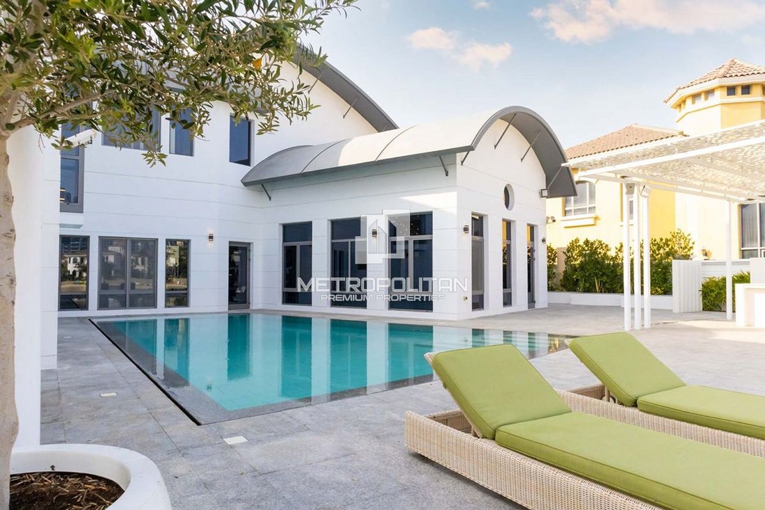 Villa in Palm Jumeirah, Dubai, United Arab Emirates 2 - 15944763