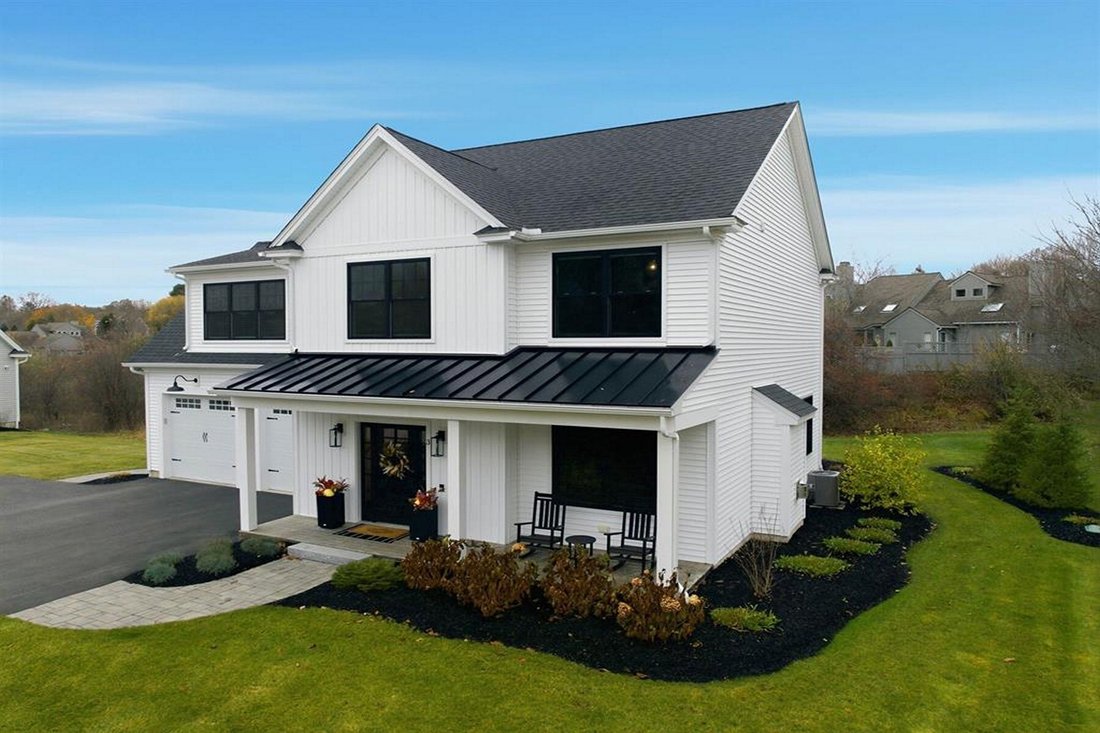 House in Laconia, New Hampshire, United States 4 - 16662316