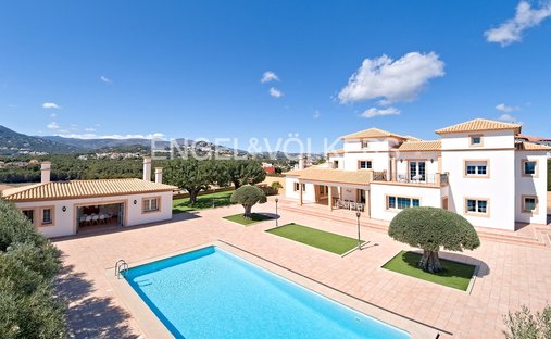 Villa in Calp / Calpe, Valencian Community, Spain 1