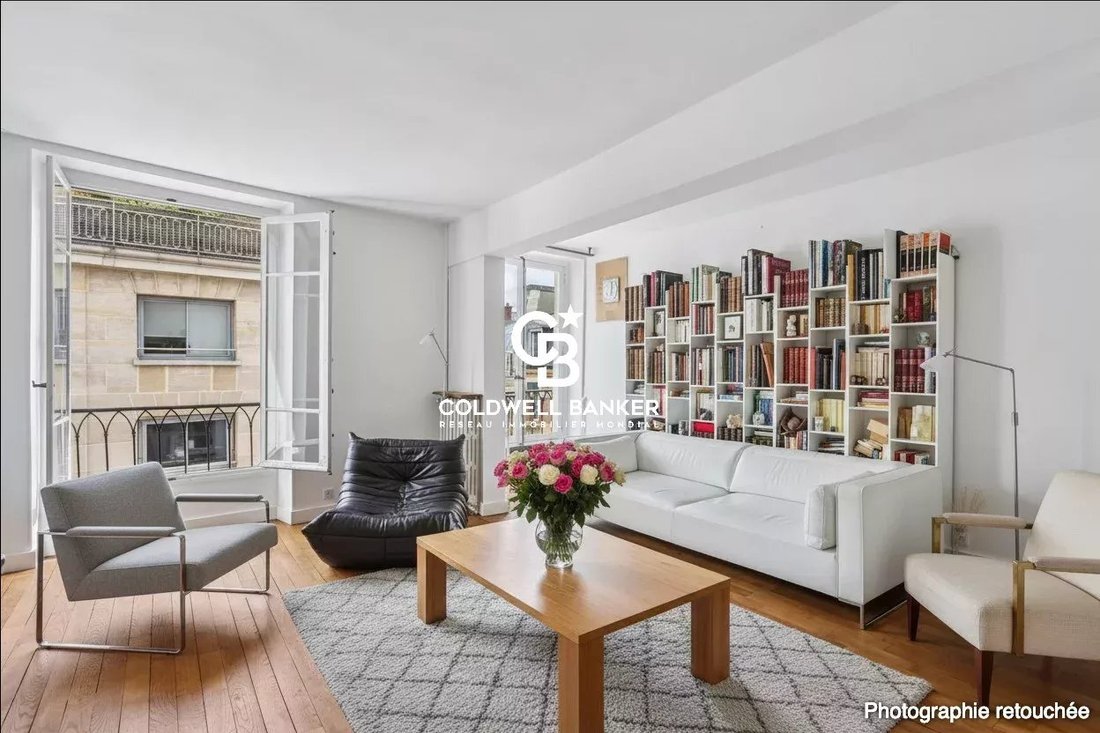 Apartment in Saint Germain l'Auxerrois, Paris 1er Arrondissement, Paris 2 - 16170591