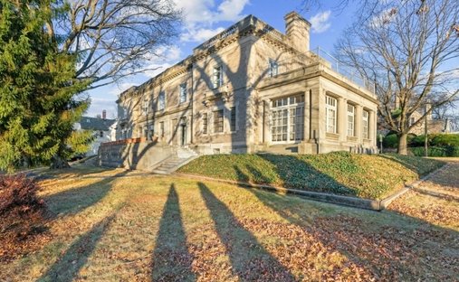 House in Newark, New Jersey, United States 1