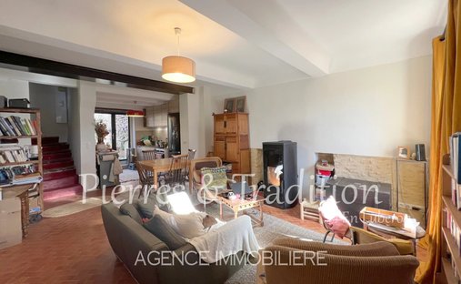 Beautiful Stone Property With Views And Pool